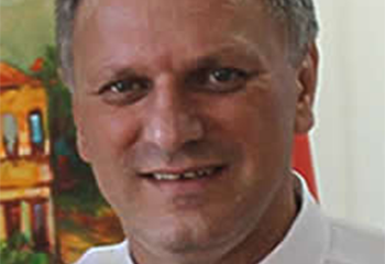 Dr Vlado Simeunović
